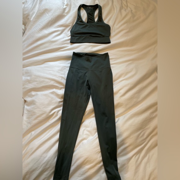 BeyondYoga Leggings - Size S - Picture 2 of 2